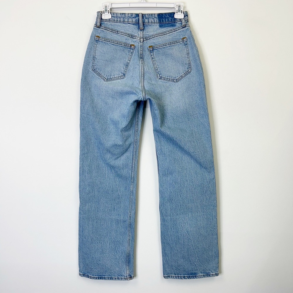 Abercrombie & Fitch Curve Love 90s Relaxed High Rise Jeans Blue Women's 25 Short - Picture 7 of 8